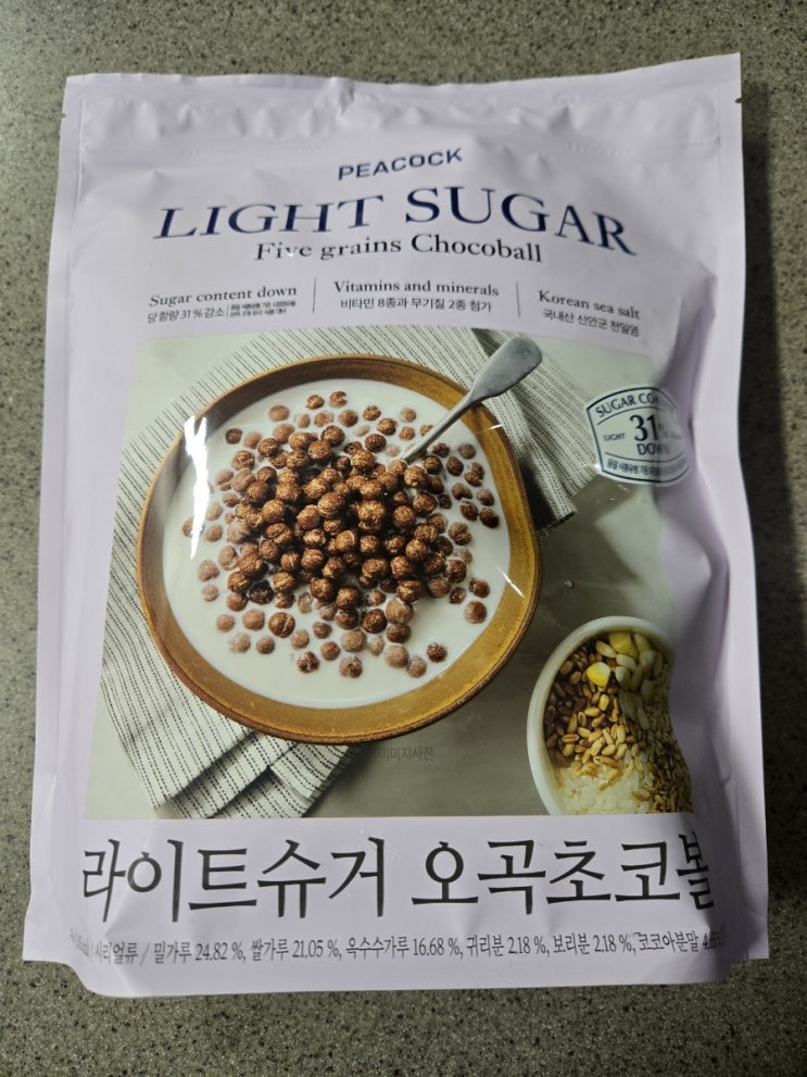 바삭한 피코크 씨리얼 라이트슈거 오곡초코볼 칼로리