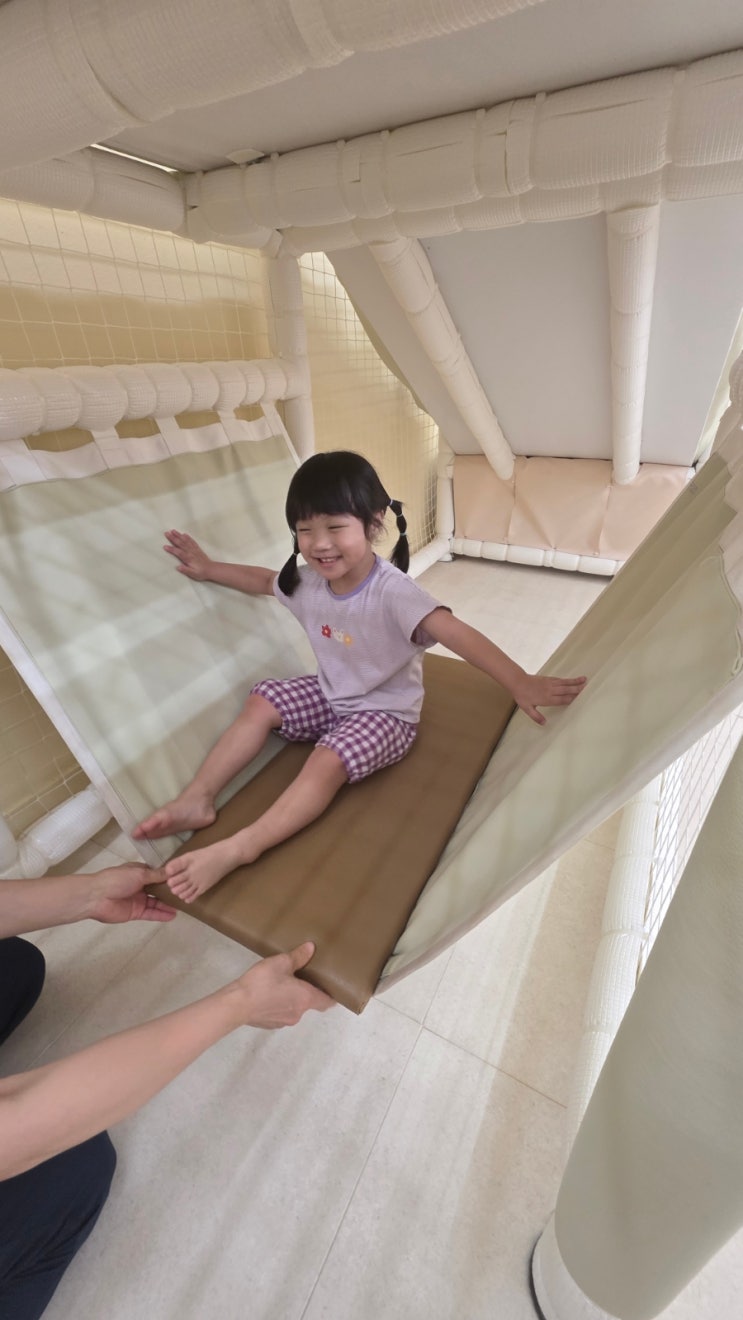  수원 키즈카페 대관 권선동 실내놀이터 도토리숲 권선점에서 아이와 날아다니기