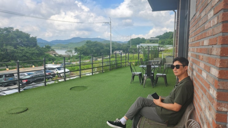  용인 이동저수지 뷰 맛집, 리앤호이스 - 호수멍과 밤식빵의 완벽한 주말 데이트!