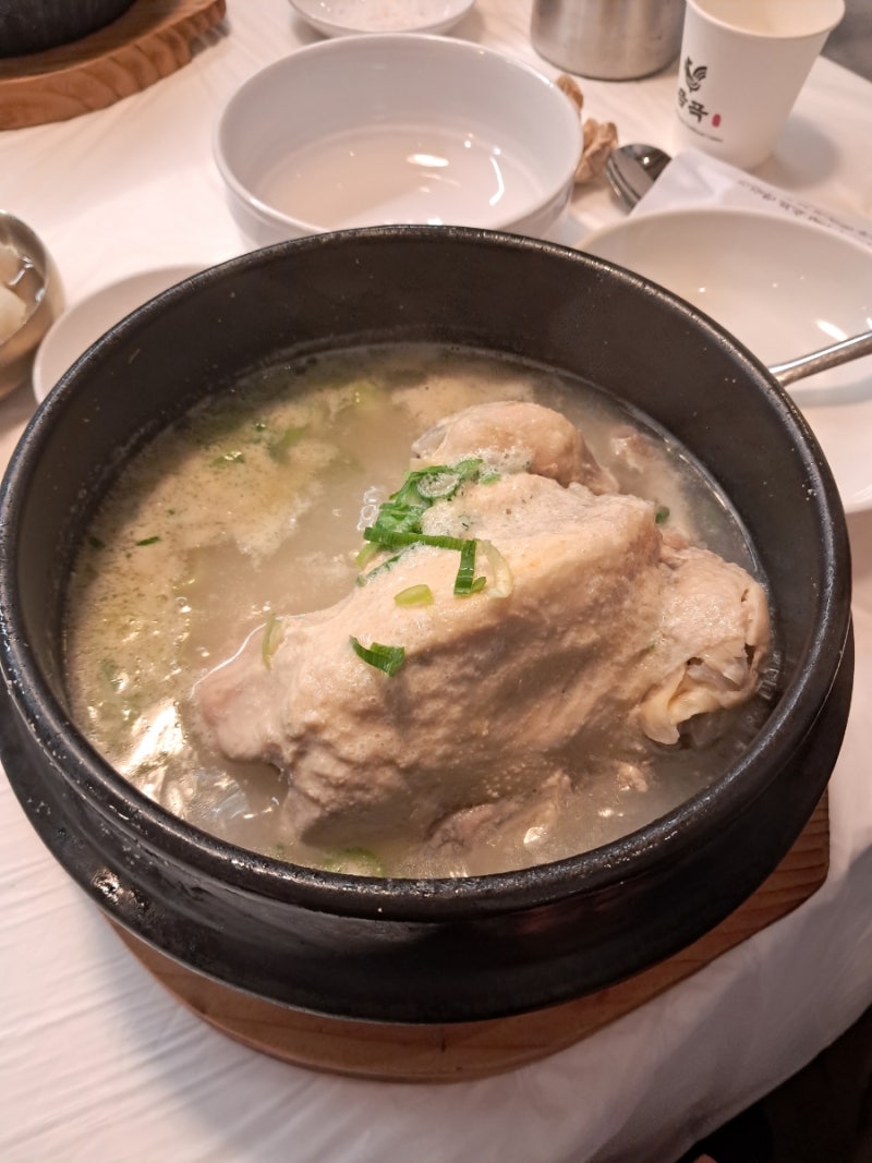 금곡삼계탕 영계삼계탕 전기구이 / 대구 신매동 신매역 맛집 밥집 / 초복 대기 웨이팅 / 포장 ....