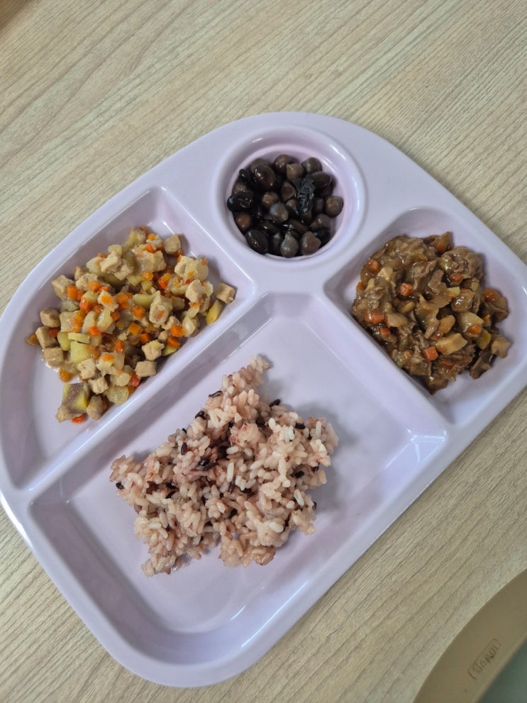  두돌 아기 유아식 반찬 배달 소고기 반찬 돈육채소찜