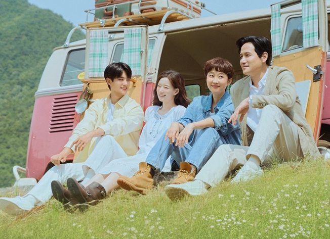 <b>염정아</b>X<b>박해준</b> 첫, 사랑을... 청춘 <b>로맨스</b>가 만났다 정보 출연진