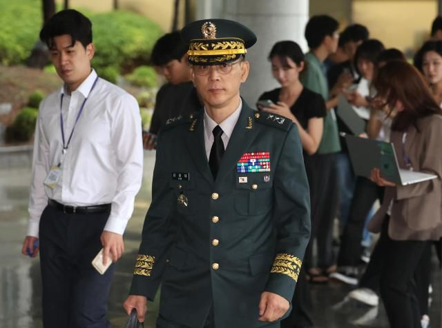  내란특검, 허석곤 소방청장·김용대 드론사령관 조사...김건희 특검 "조사 방식 별도 협의 불필요"