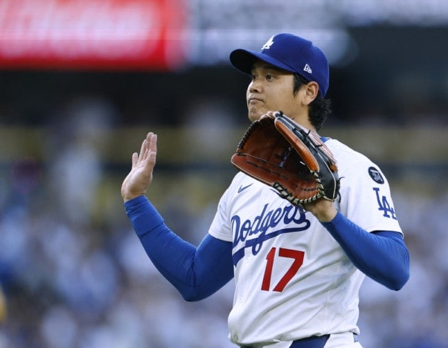 LA <b>다저스</b> : 보스턴, <b>밀워키</b>와 시리즈에서 3경기 모두 <b>패배</b>... 