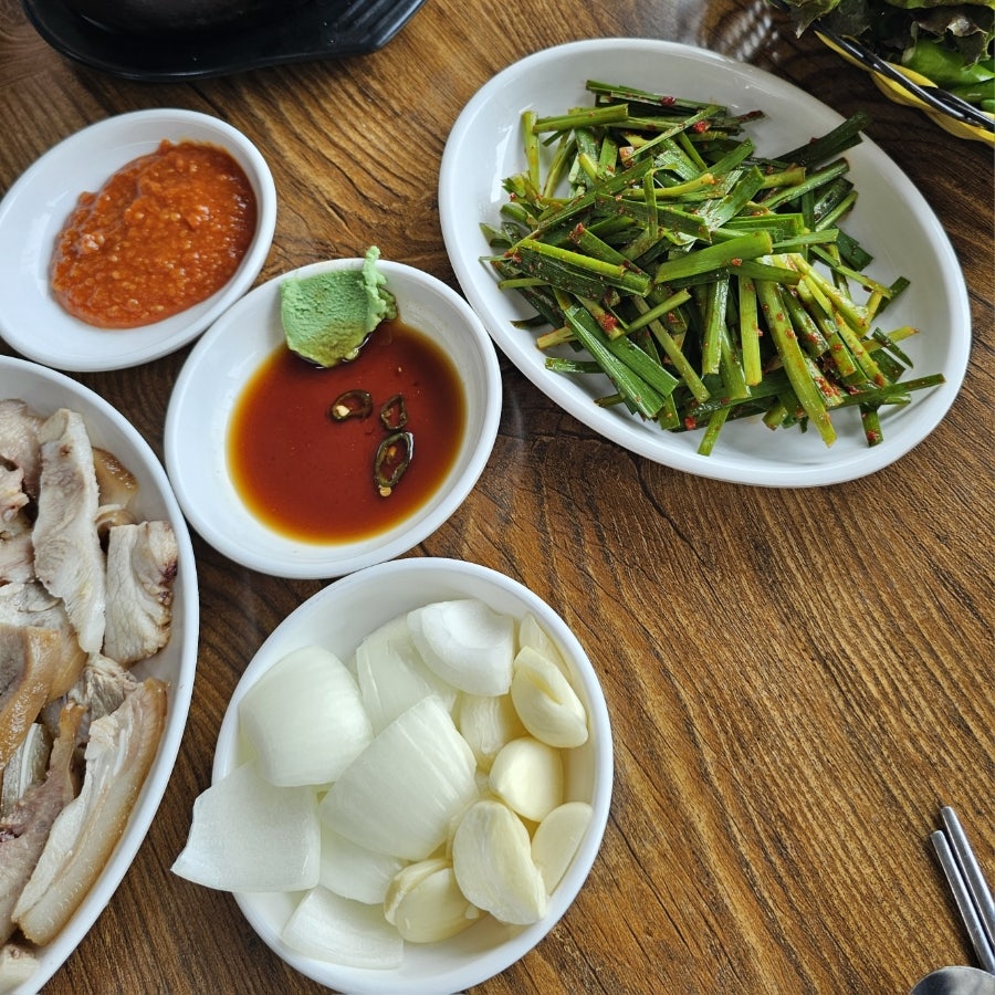 반구동돼지국밥 진장점 사진 4
