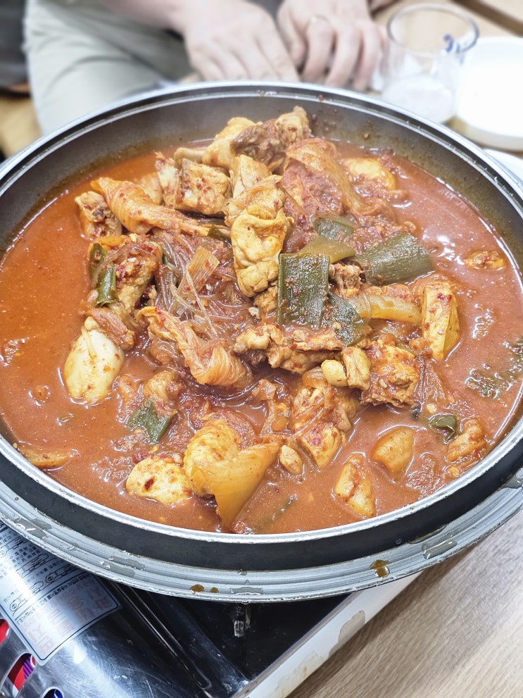  언제 가도 맛있는 심지어 배부른 채로 먹어도 맛있는 묵은지 찜닭 맛집 장수찜닭 본점