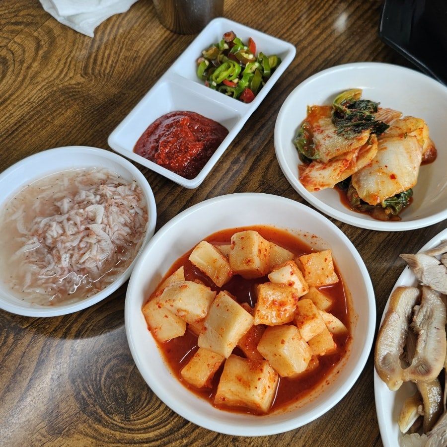 반구동돼지국밥 진장점 사진 5