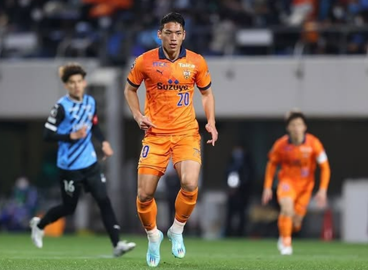 “193cm 대형 스트라이커, 오세훈: <b>U-20 월드컵</b> 영웅의 성장기”