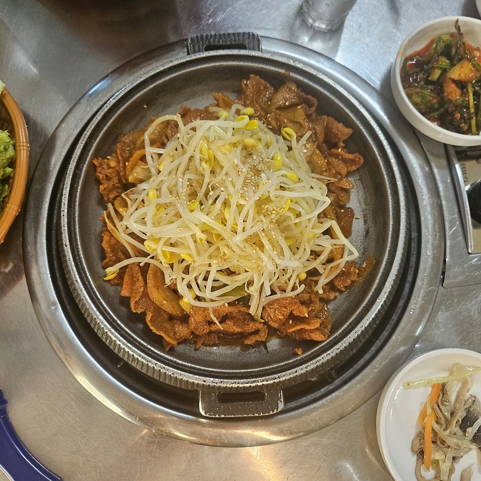 창민돼지고기불백전문 사진 4