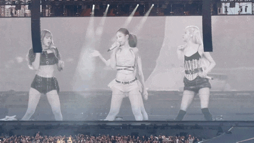 トロントでジャンプ！BLACKPINKコンサート生観戦レビュー
