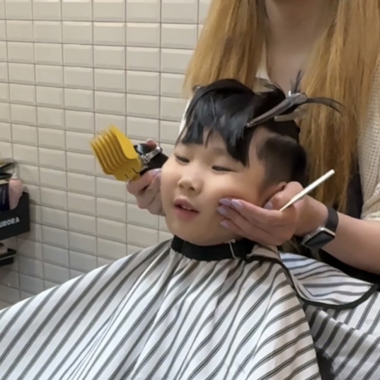  왕십리 미용실 맨드 살롱 왕십리역점 수민 아이 커트 주니어 커트