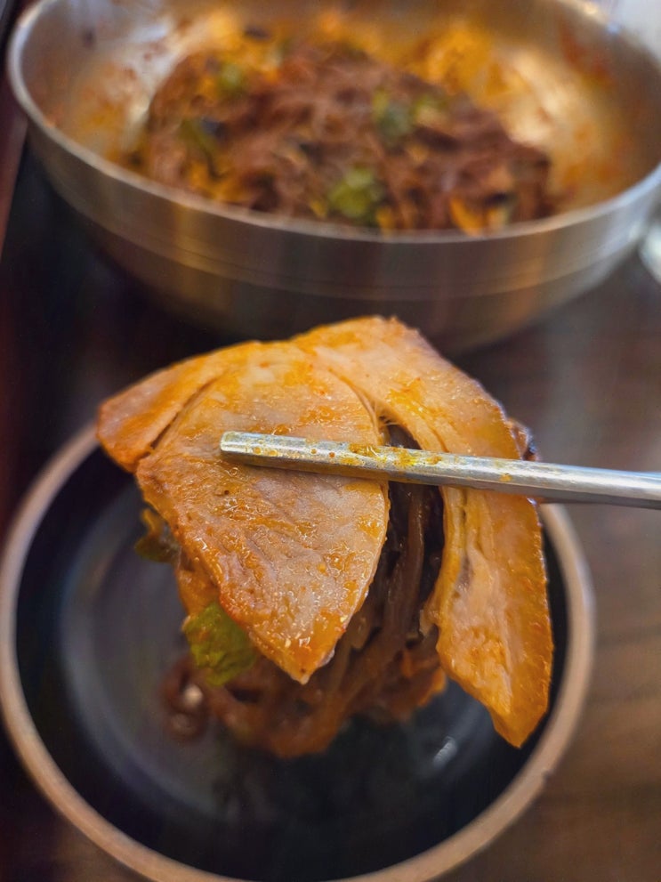 [맛집리뷰] 귀한족발 연신내점, 신선한 은평구족발로 즐거운 연인과의 식사