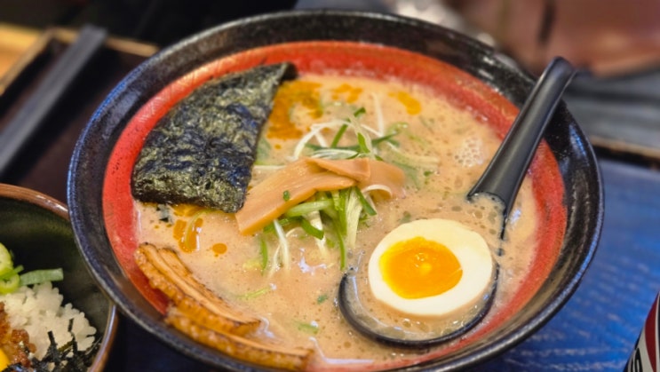 건대 라멘 맛집 혼밥하기 좋은 소노키라멘 건대본점 (구 아오리라멘 근황)