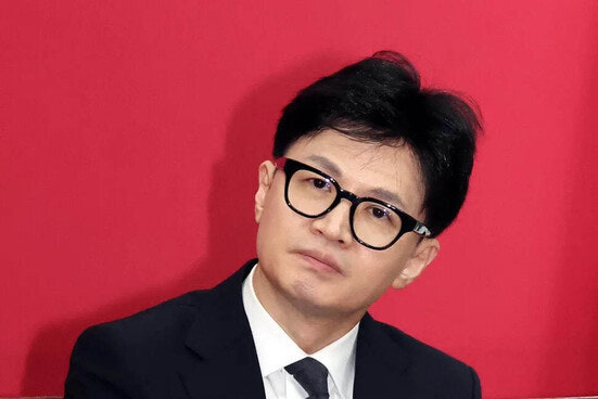 [속보] <b>한동훈</b>, 당대표 <b>불출마</b> 선언…이제 와서 ‘쇄신’ 운운