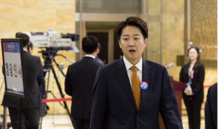  '블룸버그 기자' 사칭 이준석 마크맨 김 패트릭? '하버드 출신' 강조하며 접근