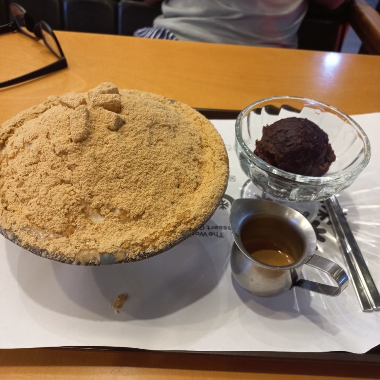  울진 눈꽃맛집 백설공주 인절미팥빙수