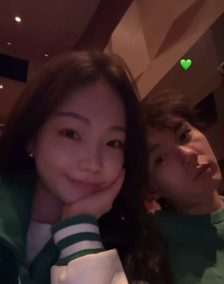 <b>돌싱글즈</b> <b>이아영</b><b>심규덕</b> 커플 탄생: 럽스타그램과 TikTok... 