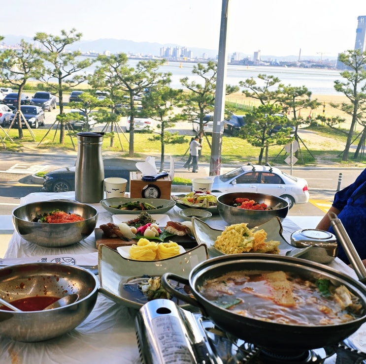  포항영일대횟집 프라이빗한 룸과 푸짐한 한상차림으로 모임장소 추천! 영일대궁