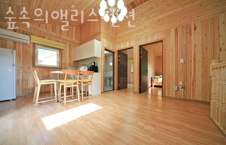 숲속의앨리스 사진 4