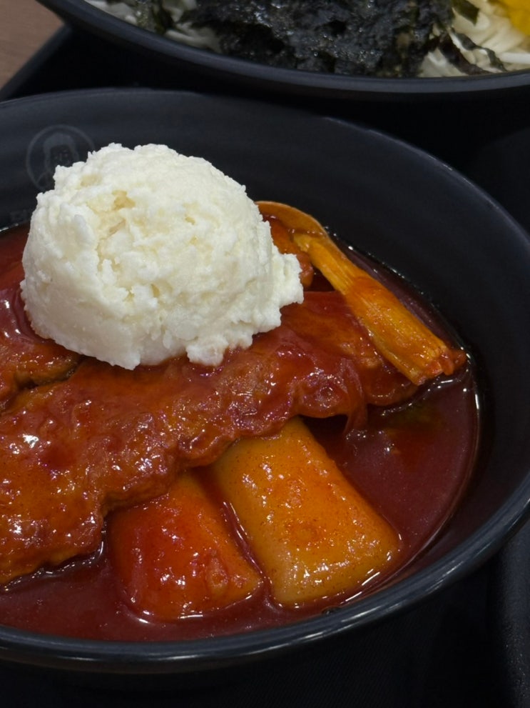  TV 프로그램 줄서는식당 떡볶이 맛집 ‘덕자네방앗간’