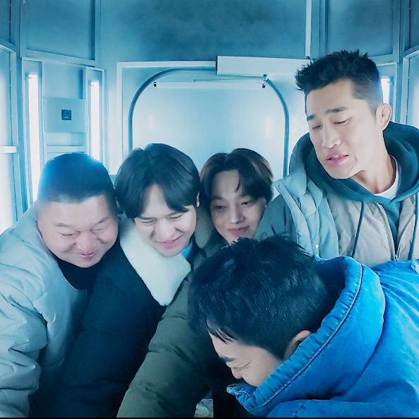 티빙 <b>대탈출</b> 더 스토리 1, 2화 신<b>멤버</b> 케미 대폭발 김종민, 신동... 