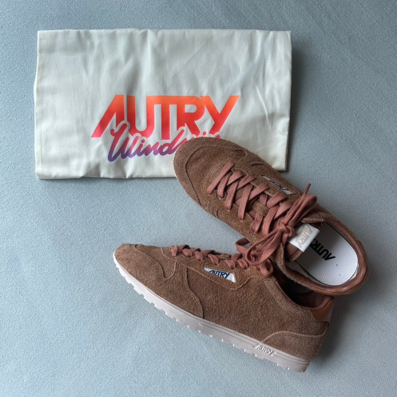 오트리(AUTRY) 스니커즈 윈드스핀 스웨이드 운동화 사이즈 컬러 후기