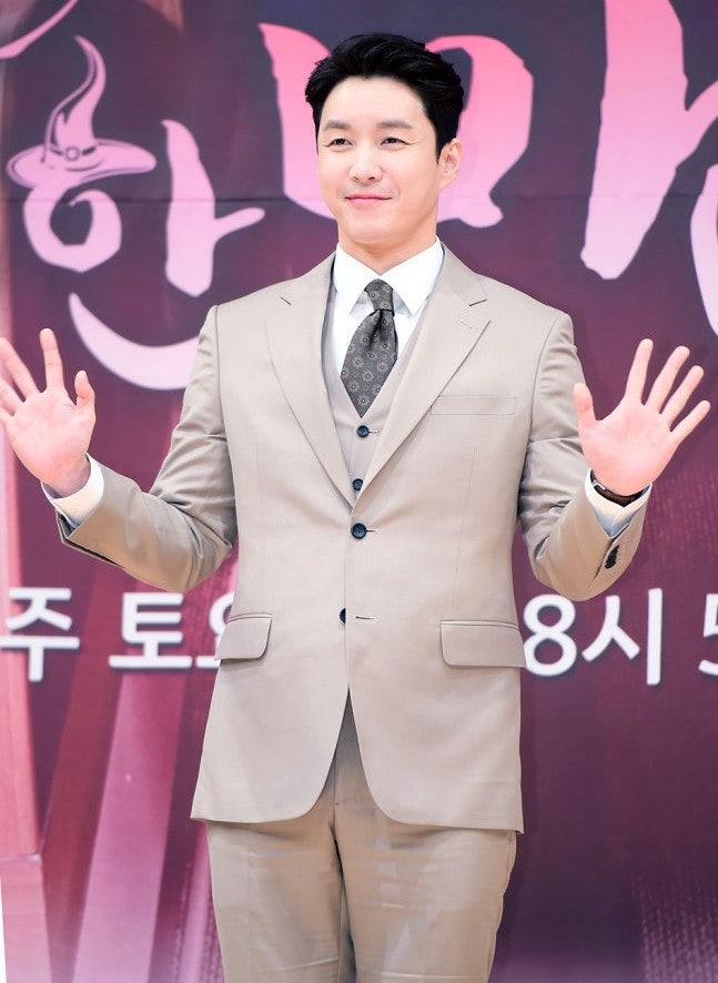 <b>심형탁</b>, 결혼식에 핏줄 없었다는 고백…가족과 <b>절연</b>한 사연