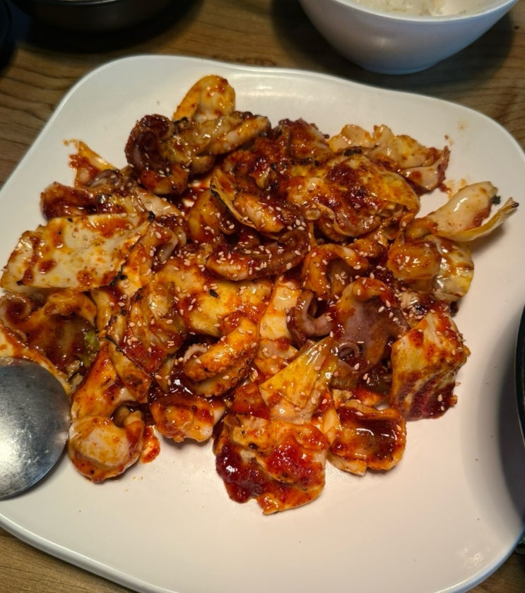  [서울/학동역 맛집] 스트레스받을 때 점심 메뉴로 딱인 진배 족발 본점