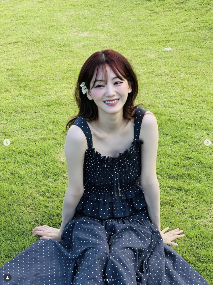 [셀럽 패션] 견우와 선녀..? 아니죠~ 요즘 조이현은 도트 선녀 잔디 위 인스타 패션 분석!