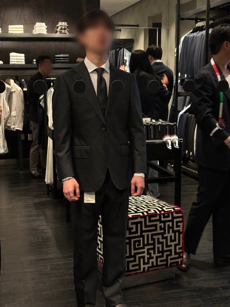 남자 예복투어 및 가격 | 루니포르메, 아틀레, 안드레아, 슈트패브릭, 슈트서플라이