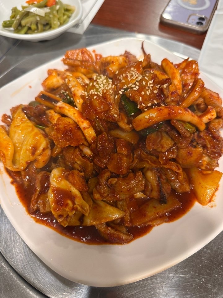  [제기동역] 동대문구청 공무원이 즐겨 찾는 오삼불고기 맛집 추천 <청마루한우숯불갈비>