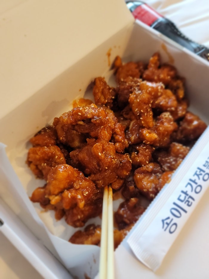 양양닭강정 찐성지! ‘양양 송이닭강정 분점’에서 만난 웨이팅값 하는 바삭한 감동