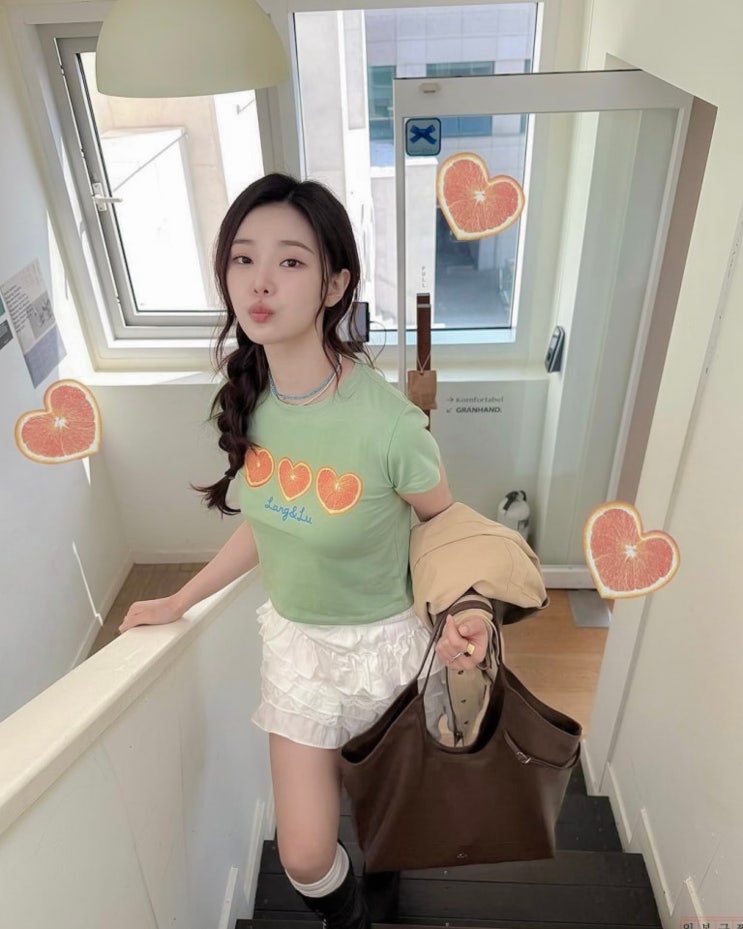  이시안 여친룩 패션 뭐 입었나? 올 여름 코디 아이템 3가지