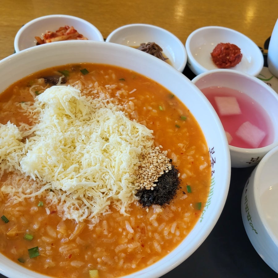 본죽 전북봉동점 사진 1