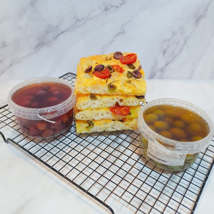  고급진 포카치아 맛 비결 비토리아 그린올리브 블랙올리브 추천