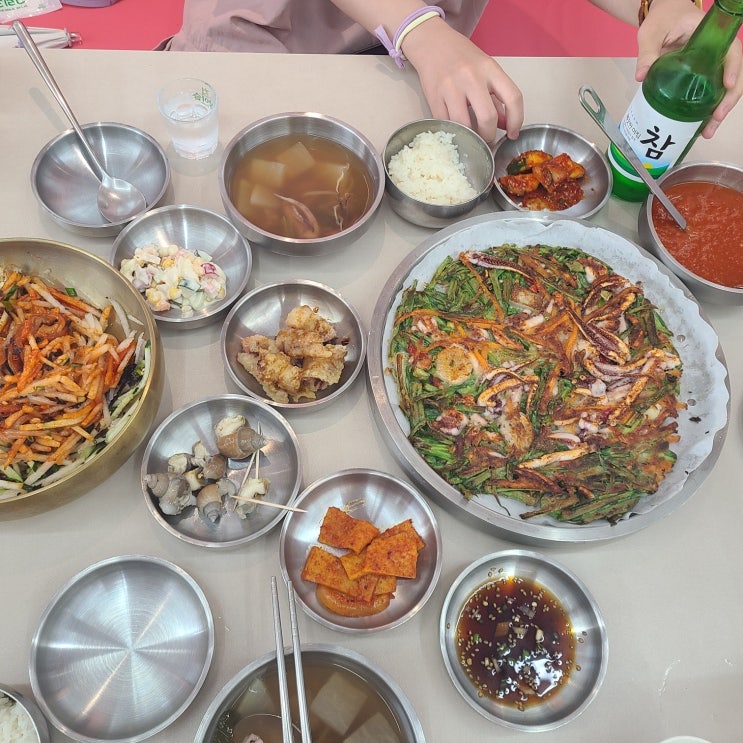  [경북 포항] 핑크와 오징어의 만남, 오픈 이벤트로 할인행사 중인 오징어물회 맛집 <퐝물회>