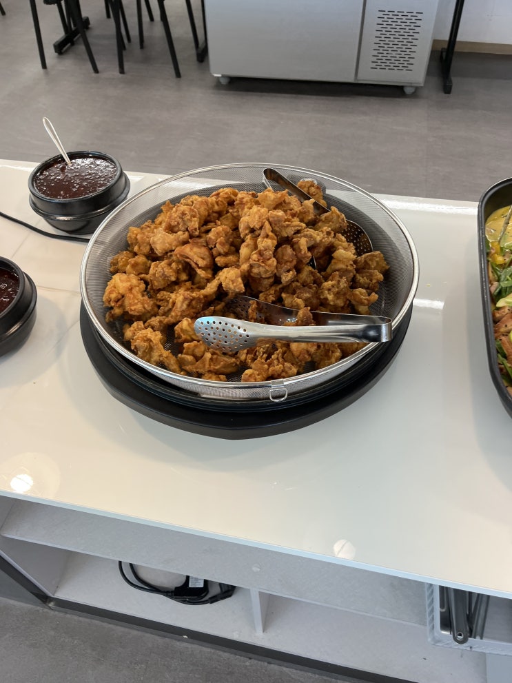  1일 1식 재재재시작! 아침부터 내일 아침까지 버텨보자. 치킨, 훈제오리샐러드, 불고기, 닭개장이라면 가능할지도?