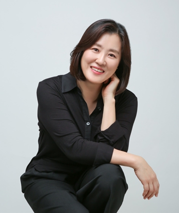  전통을 잇고, 세대를 잇다 "이금덕 회장이 말하는 ‘살아있는 한국문화센터’의 오늘과 내일"