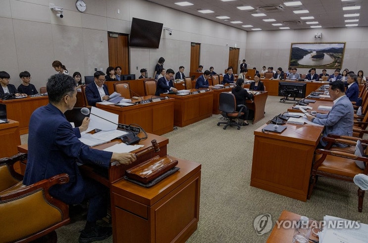 윤석열 정부 1호 거부권 넘어선 양곡관리법, <b>농해수위</b> <b>소위</b>... 