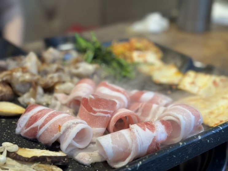  4,500원 대패삼겹살? 신당 중앙시장 맛집 인생대패 방문기