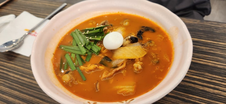  평택 세교동 깨끗한 매장 넓은 주차장 중식 맛집 짬뽕지존 평택점