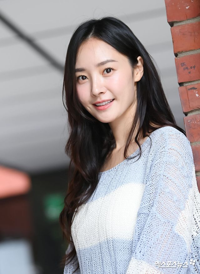  [단독] 달샤벳 출신 배우희 "의붓父에 성폭행 트라우마 연기 어려워, 도전이자 배움" (엑's 인터뷰①)