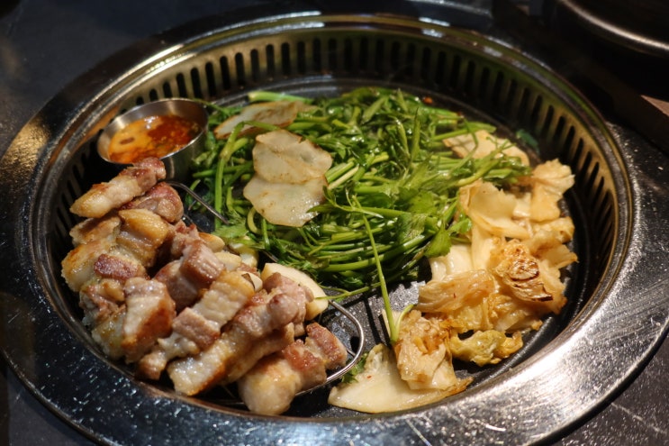  부산 서면 고기집 '돼나무 서면점' 솔직 후기 (+삼겹살, 주차)