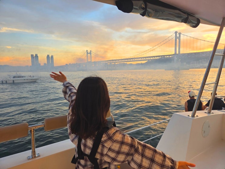  7, 8월 해운대 여행 필수코스 부산요트투어 요트가이 퍼블릭 오후 7시 탑승