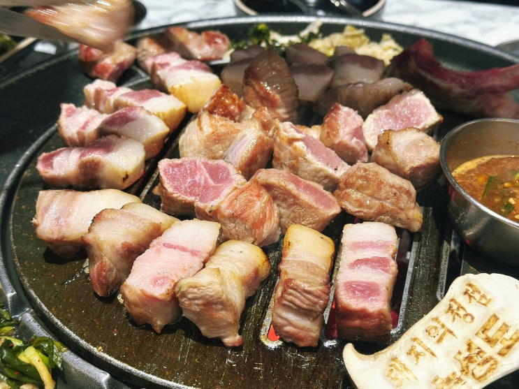  제주도 가볼만한 곳 흑돼지 숙성도 · 굴튀김 요리바카 · 문어파스타 금화덕 중문 맛집