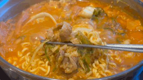 왕십리 혼밥 부대찌개 전문점, 위생 맛 다 잡은 마시쏘부대찌개