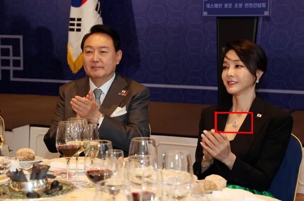 김진우 증거인멸etc <b>소환</b>... 처 <b>김건희</b> - 반클리프아펠 목걸이... 