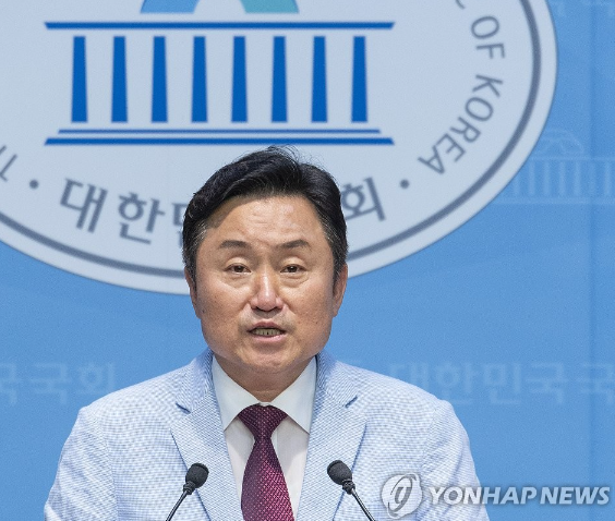   최인호 전 의원, “현대건설 가덕도 신공항 수주 의혹” 기자회견 개최