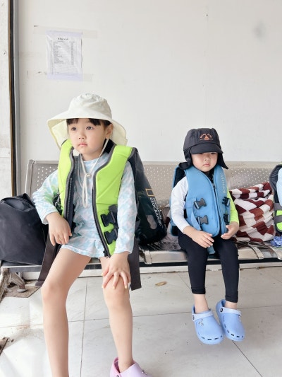 Kids hopping activity