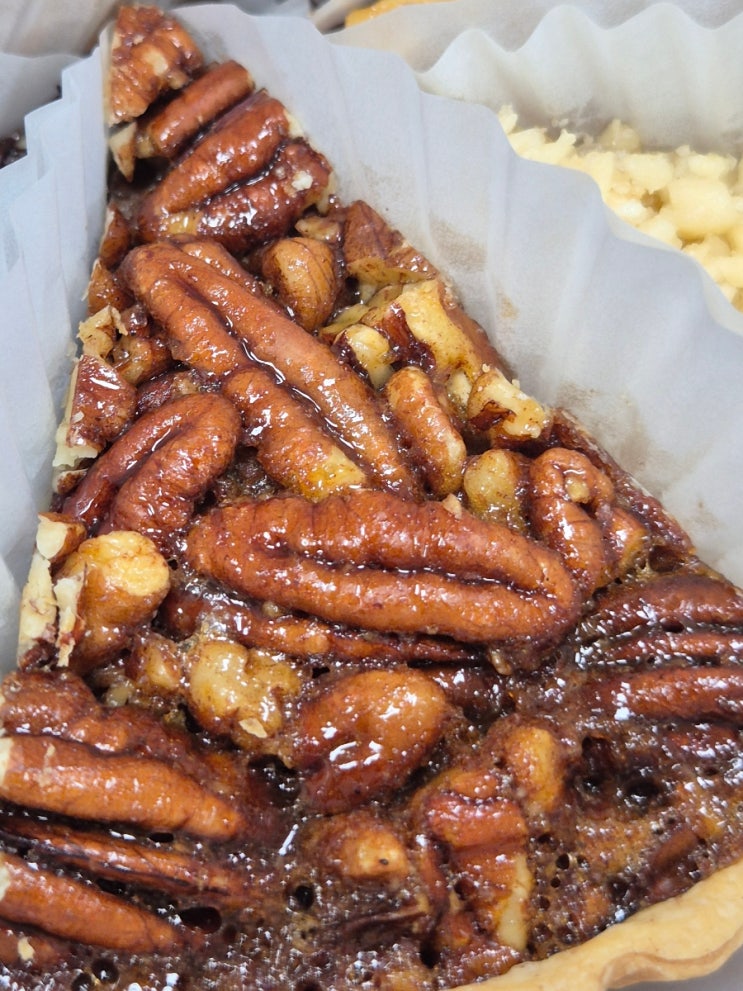  양재역케이크 맛집 호두까끼형제 디저트 선물용으로 딱인 프리미엄 모둠파이
